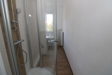 Ready, set, go! Modernisierte Traumwohnung mit Dusche und Balkon!, 09599 Freiberg, Karl-Günzel-Straße 4