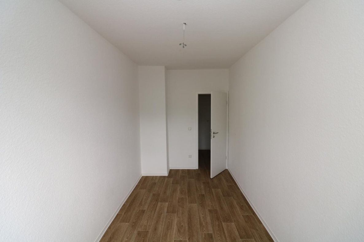 Ready, set, go! Modernisierte Traumwohnung mit Dusche und Balkon! - Kinderzimmer