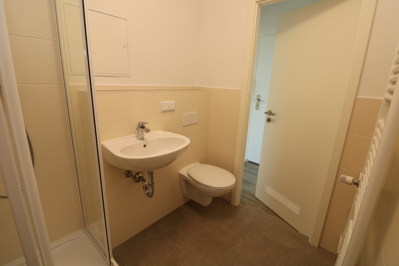 Die heißen Tage können kommen...3-RW mit Dusche & Balkon! - Bad