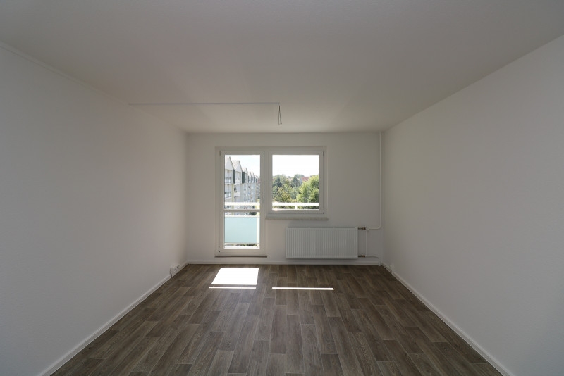 Die heißen Tage können kommen...3-RW mit Dusche & Balkon! - Wohnzimmer