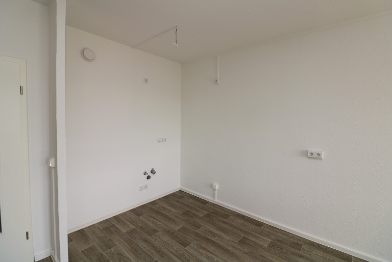 Die heißen Tage können kommen...3-RW mit Dusche & Balkon! - Küche