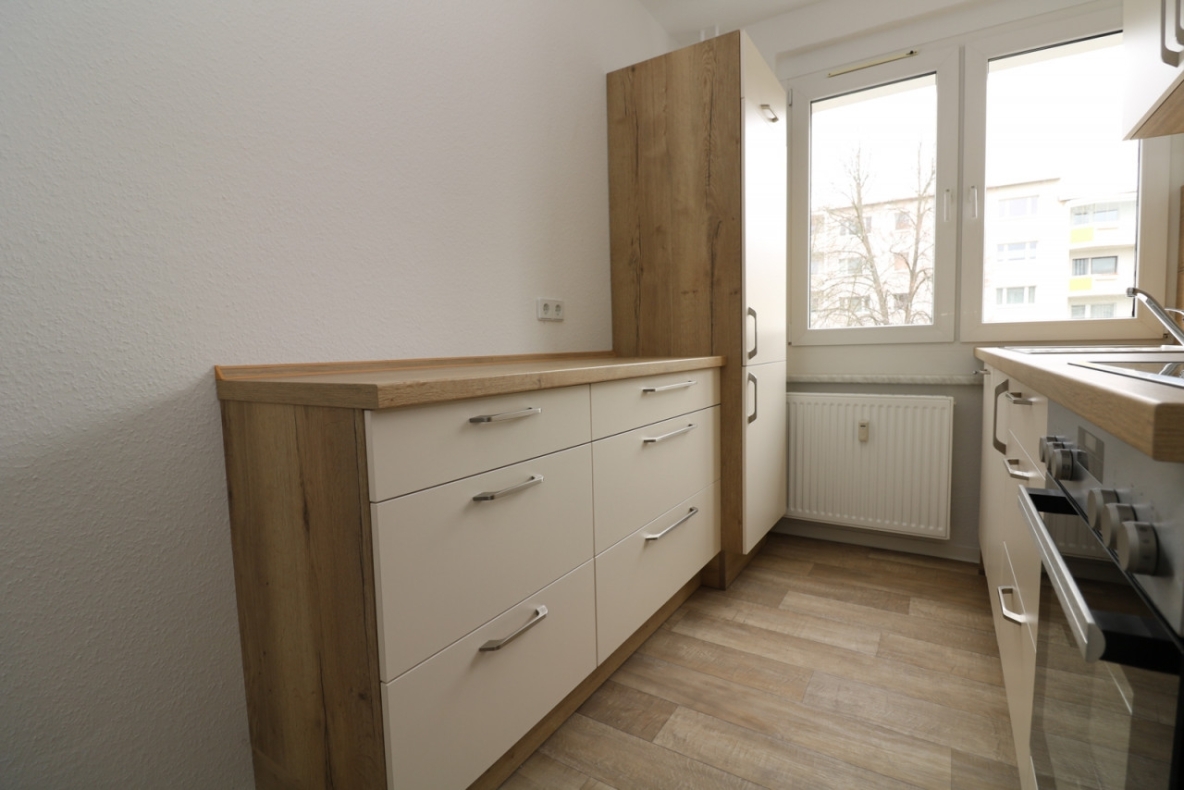 Vorsicht heiße Töpfe…2-RW mit Einbauküche & Wanne !!! - Beispiel Küche