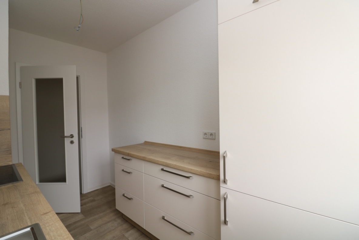 Vorsicht heiße Töpfe…2-RW mit Einbauküche & Wanne !!! - Beispiel Küche