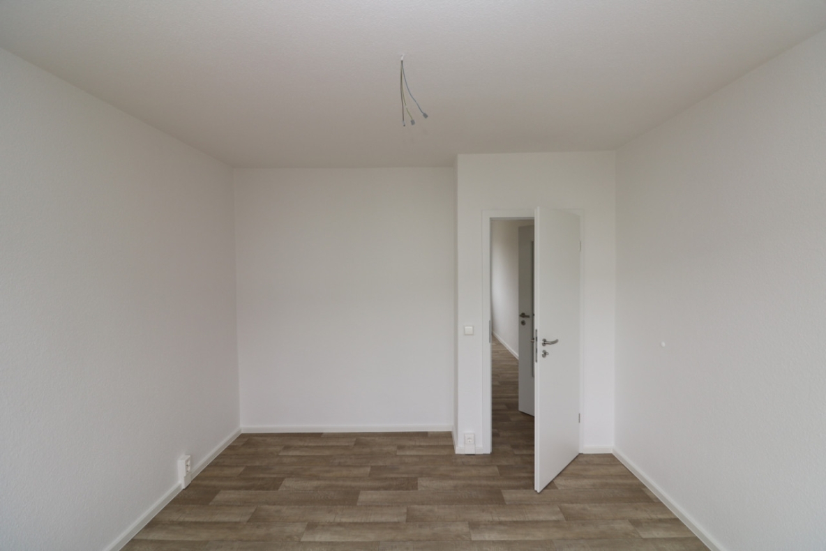 Vorsicht heiße Töpfe…2-RW mit Einbauküche & Wanne !!! - Beispiel Schlafzimmer