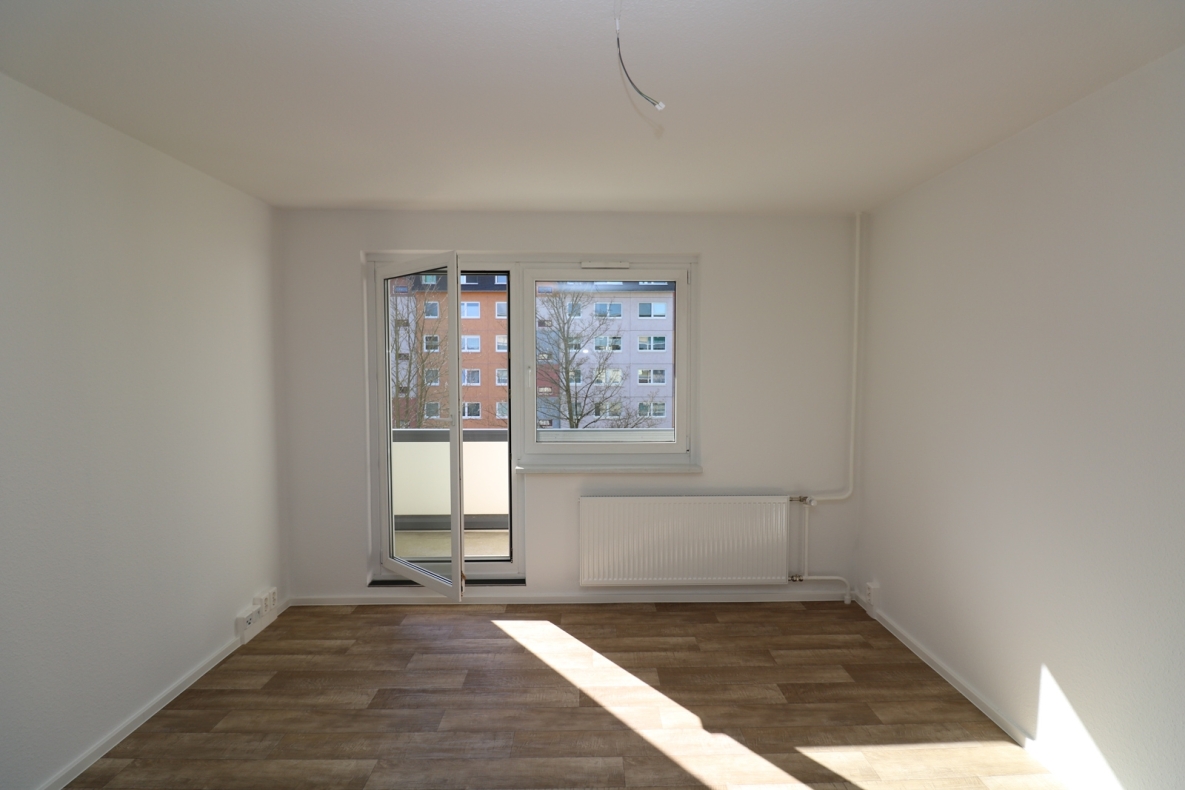 Auch ohne Badekappe Duschspaß garantiert…3-RW mit Dusche u. Balkon!!! - Wohnzimmer