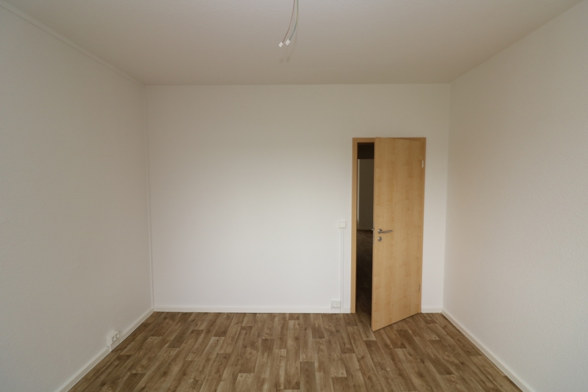 Manege frei…moderne 2-RW mit Aufzug, Wanne & Balkon!!! - Schlafzimmer