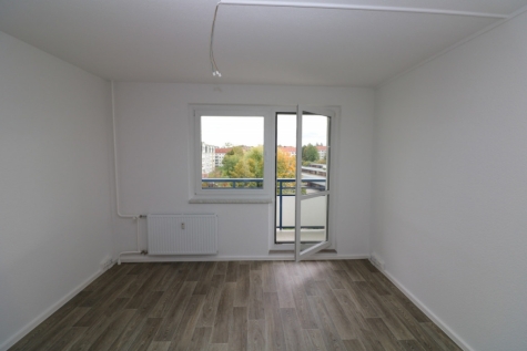 Viel Platz für Kind und Kegel…4-RW mit Wanne & Balkon!!!, 09599 Freiberg, Karl-Kegel-Straße 10a