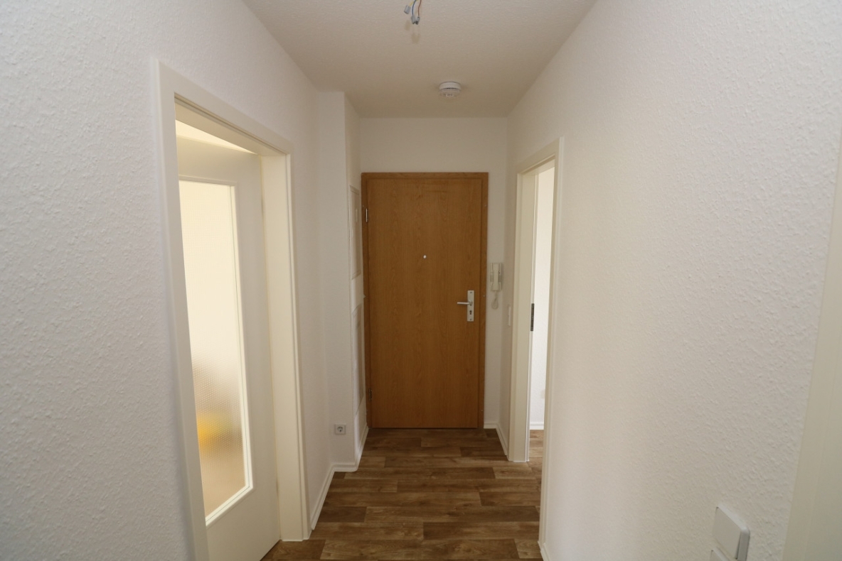 Ein Schnapper...helle 2-RW mit modernem Wannenbad!!! - Flur