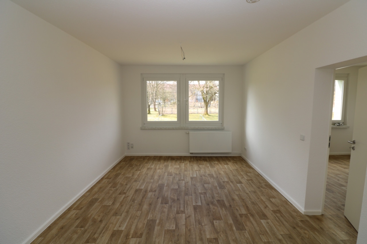 Ein Schnapper...helle 2-RW mit modernem Wannenbad!!! - Wohnzimmer
