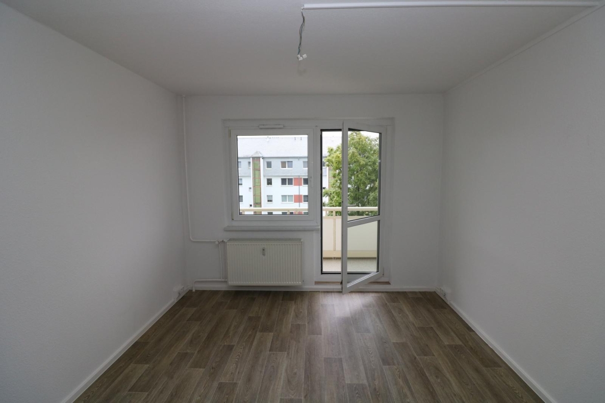 Schnell sein lohnt sich...günstige Etagenwohnung mit Wanne, Dusche u. 2 Balkonen!!! - Schlafzimmer