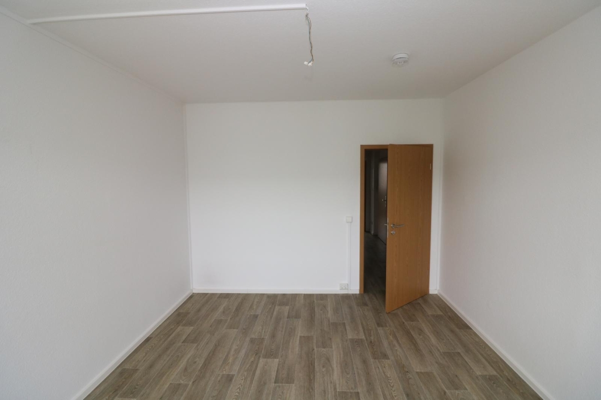 Schnell sein lohnt sich...günstige Etagenwohnung mit Wanne, Dusche u. 2 Balkonen!!! - Schlafzimmer