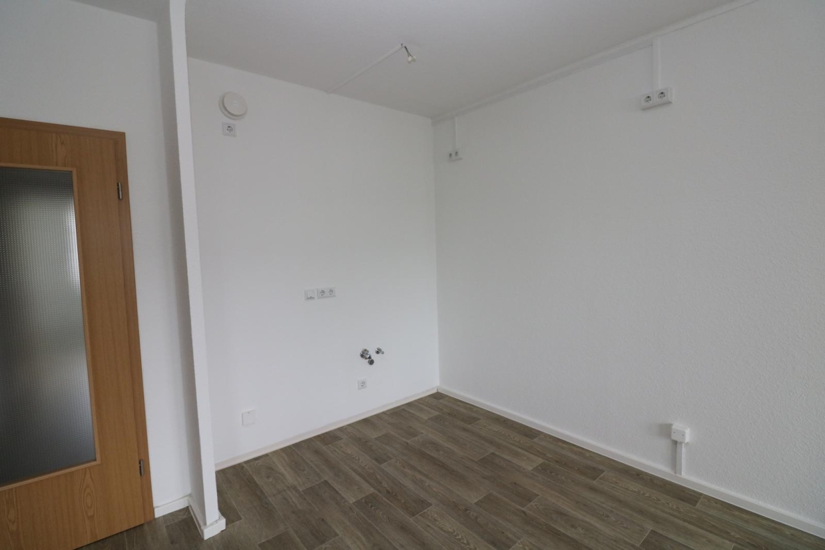 Schnell sein lohnt sich...günstige Etagenwohnung mit Wanne, Dusche u. 2 Balkonen!!! - Küche