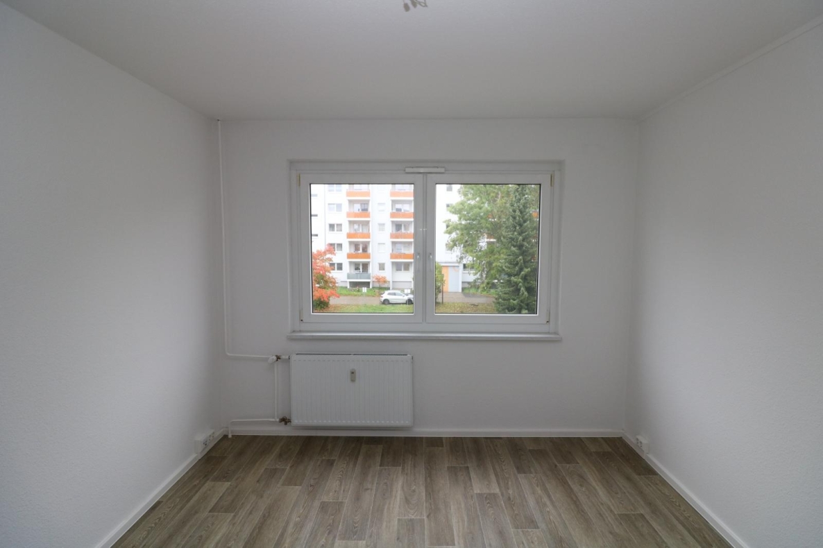 Schnell sein lohnt sich...günstige Etagenwohnung mit Wanne, Dusche u. 2 Balkonen!!! - Kinderzimmer 1