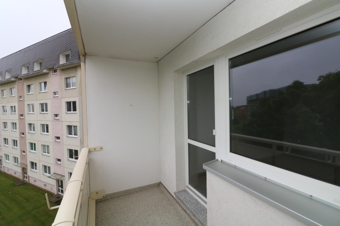 Schnell sein lohnt sich...günstige Etagenwohnung mit Wanne, Dusche u. 2 Balkonen!!! - Balkon 2