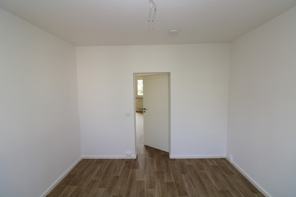 *3-Raum-Wohn-Glück* mit Badewanne und Balkon - Schlafzimmer