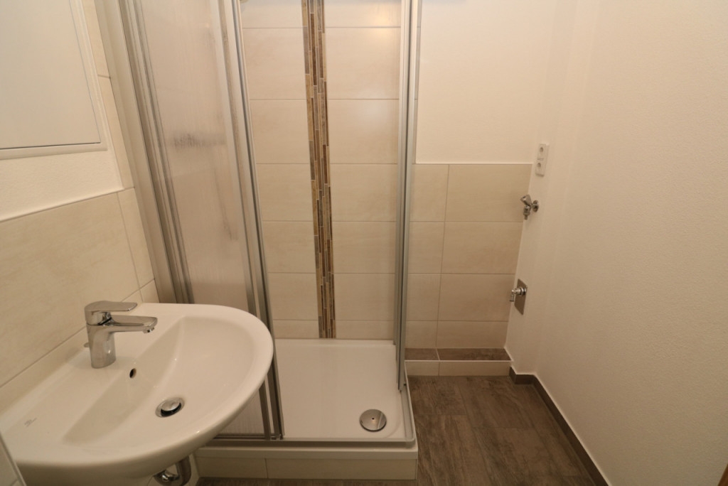 Single-Wohnung sucht Tanzpartner...neu sanierte 1-RW mit Dusche & Balkon!!! - Titelbild