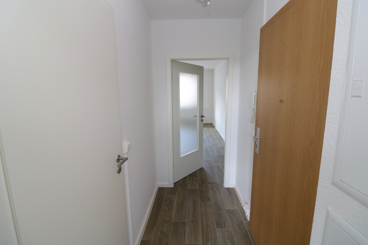 Auch für Nichtschwimmer geeignet...3-RW mit modernem Wannenbad & Balkon! - Flur