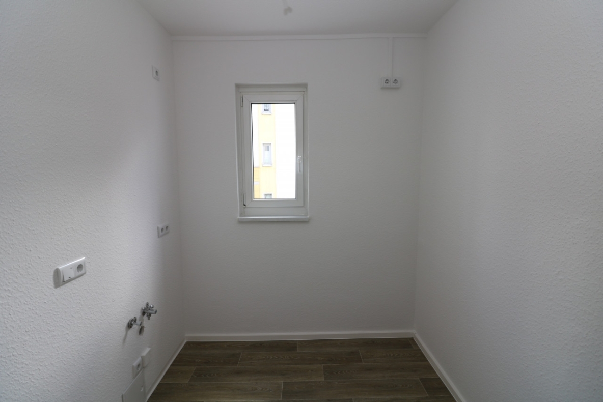 Auch für Nichtschwimmer geeignet...3-RW mit modernem Wannenbad & Balkon! - Küche