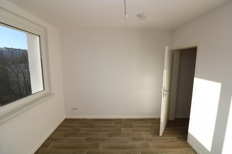 Wer´s GROß mag***Neu sanierte Etagenwohnung mit Wanne, Dusche & 2 Balkonen!!! - Kinderzimmer