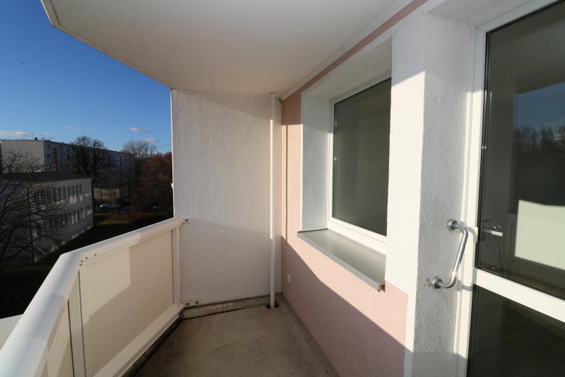 Wer´s GROß mag***Neu sanierte Etagenwohnung mit Wanne, Dusche & 2 Balkonen!!! - Balkon