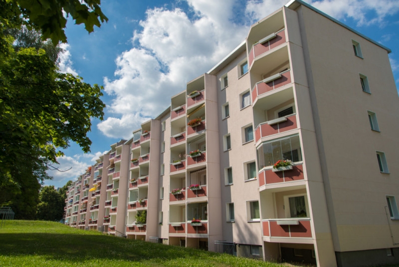 Wer´s GROß mag***Neu sanierte Etagenwohnung mit Wanne, Dusche & 2 Balkonen!!! - Detailansicht