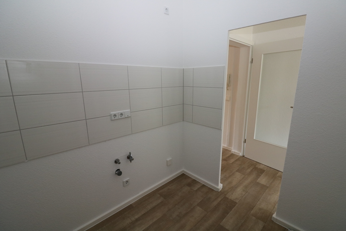 Entspannt einziehen, entspannt wohnen - günstige 2RW mit Badewanne und Balkon - Beispiel Küche