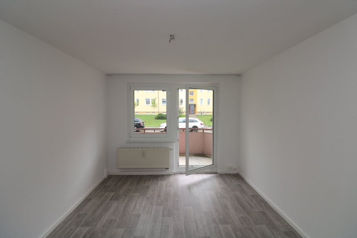 Dein Platz an der Sonne - schicke 1RW mit Balkon und Badewanne im Erdgeschoss - Wohnbereich