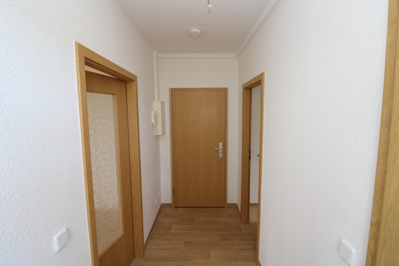 So einfach kann Wohnen sein...EG-Wohnung mit bodengleicher Dusche im Grünen!!! - Flur