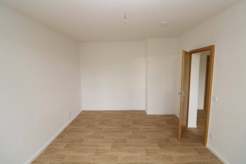 So einfach kann Wohnen sein...EG-Wohnung mit bodengleicher Dusche im Grünen!!! - SZ