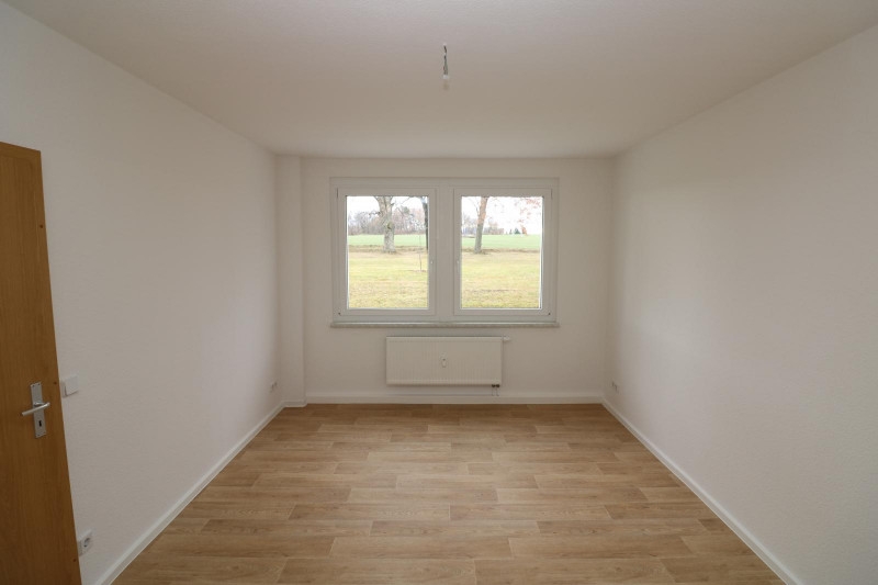 So einfach kann Wohnen sein...EG-Wohnung mit bodengleicher Dusche im Grünen!!! - SZ