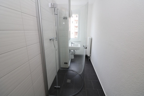 So einfach kann Wohnen sein…EG-Wohnung mit bodengleicher Dusche im Grünen!!!, 09599 Freiberg, Max-Roscher-Straße 24