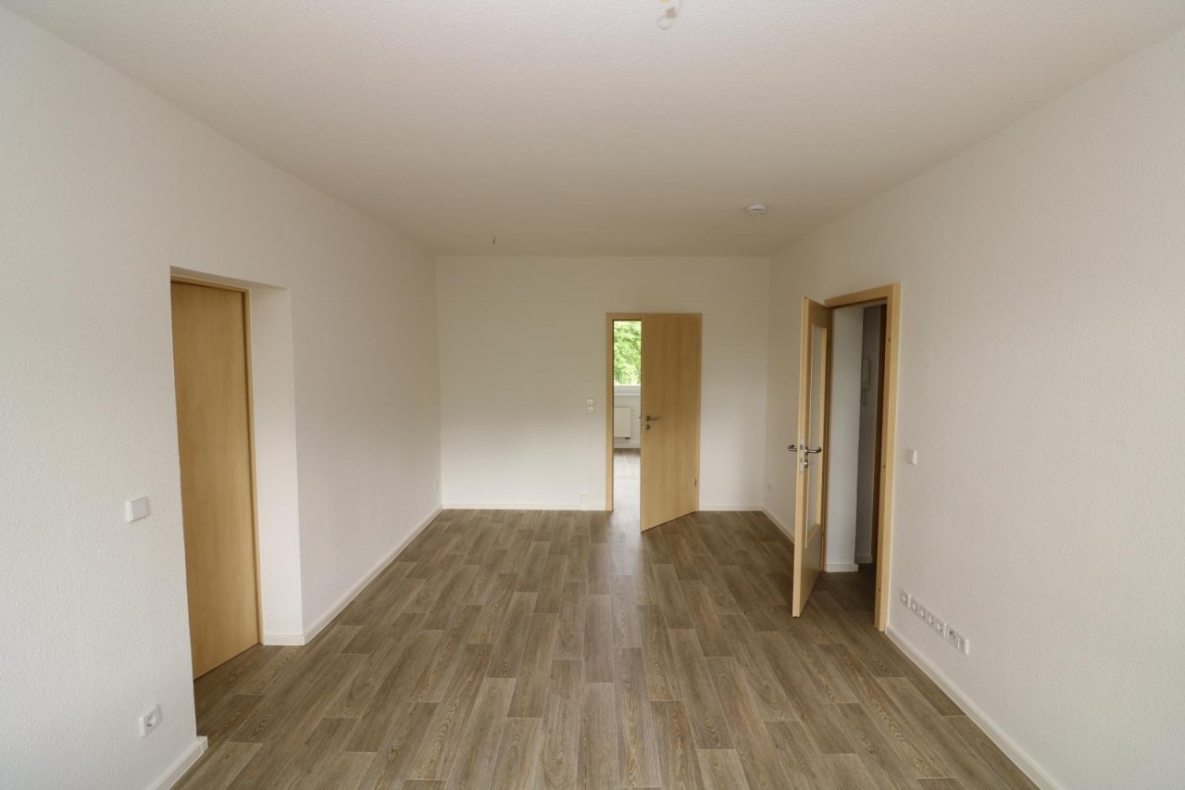 Auf die Plätze…fertig…mieten!!! 3-RW mit Wanne & Balkon... - Beispiel Wohnzimmer