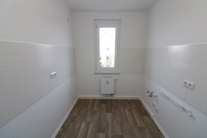 Flieg mit mir zu den Sternen…helle 3-RW mit Wanne & Balkon!!! - Küche