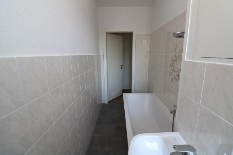 Flieg mit mir zu den Sternen…helle 3-RW mit Wanne & Balkon!!! - Bad