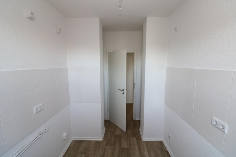 Flieg mit mir zu den Sternen…helle 3-RW mit Wanne & Balkon!!! - Küche