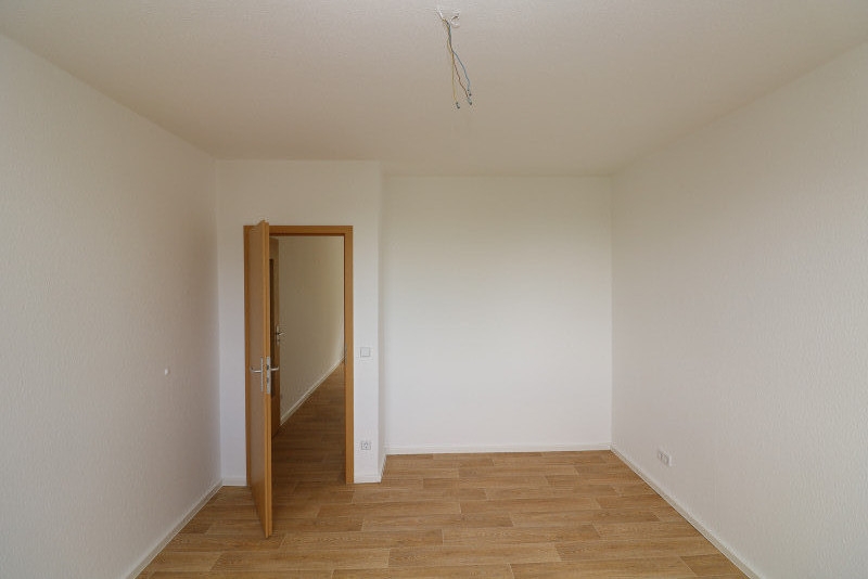 Frühlingsgefühle...tolle 2-Raum-Wohnung mit Wanne & Balkon zum Verlieben!!! - Beispiel SZ