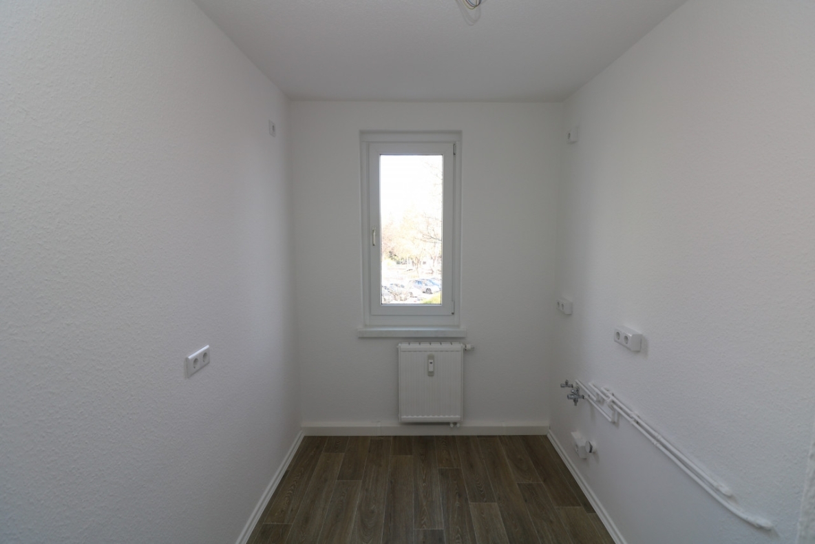 Frühlingsgefühle...tolle 2-Raum-Wohnung mit Wanne & Balkon zum Verlieben!!! - Küche