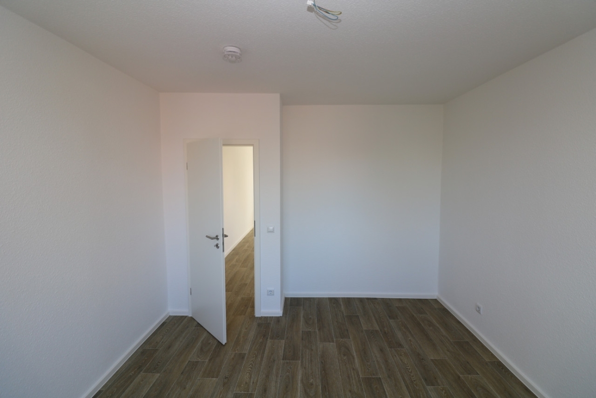 Frühlingsgefühle...tolle 2-Raum-Wohnung mit Wanne & Balkon zum Verlieben!!! - Schlafzimmer