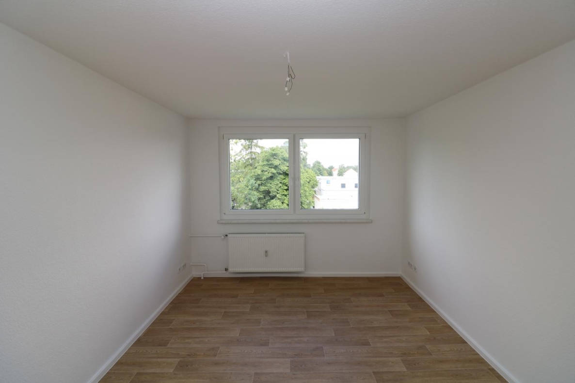 Viel Platz im großen Kinderzimmer...3-RW mit Wanne u. Balkon!!! - Kinderzimmer