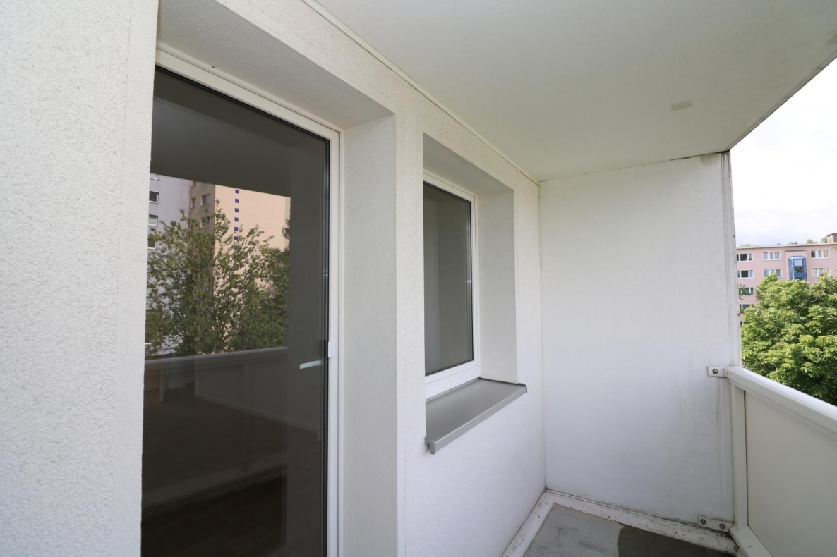 Viel Platz im großen Kinderzimmer...3-RW mit Wanne u. Balkon!!! - Balkon