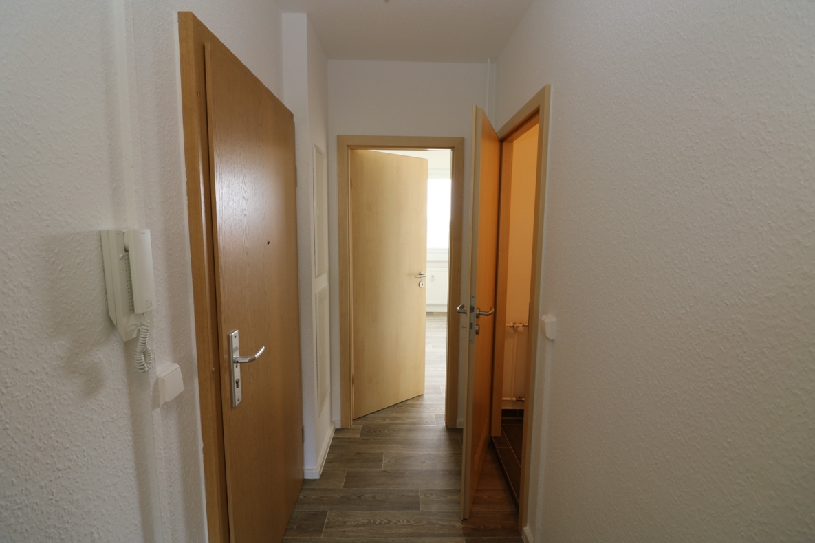 Ohne dich schlaf ich heut Nacht nicht ein…moderne 3-RW mit Wanne u. Balkon!!! - Beispiel Flur