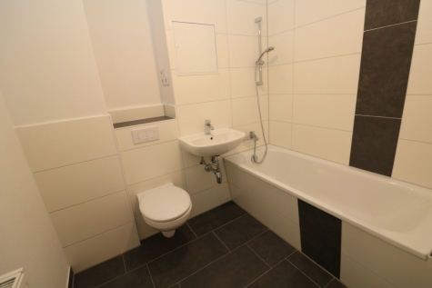 Neues Jahr – neues Glück! Modernisierte 2RW mit Balkon!, 09599 Freiberg, Tschaikowskistraße 51