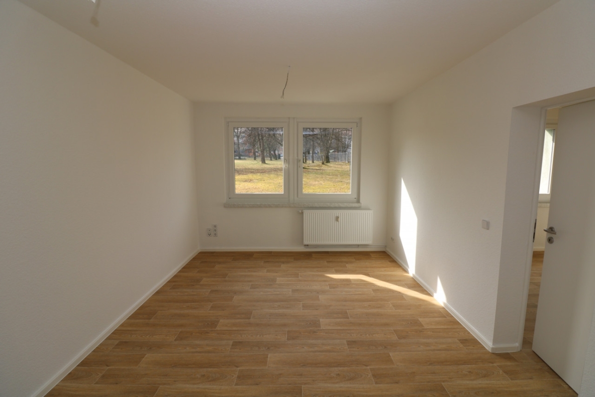 EG-Wohnung mit bodengleicher Dusche...da freuen sich nicht nur die Umzugshelfer! - Wohnzimmer