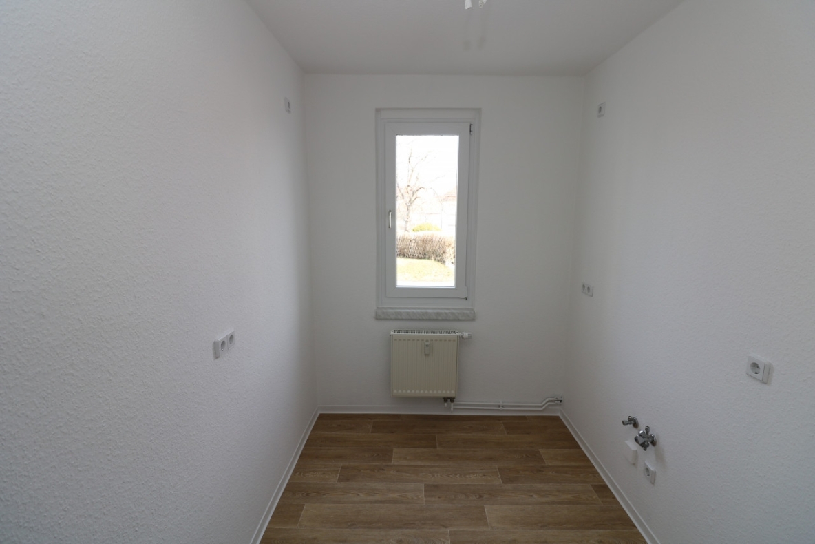 EG-Wohnung mit bodengleicher Dusche...da freuen sich nicht nur die Umzugshelfer! - Küche