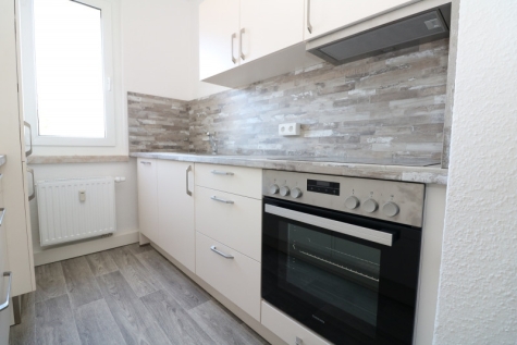 Happy hour, mitten in der Nacht…3-RW mit Einbauküche & Dusche!!!, 09599 Freiberg, Karl-Kegel-Straße 36