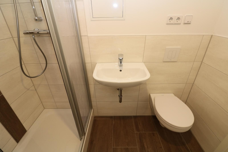 Liebe auf den ersten Blick...sanierte 3-RW mit Dusche & Balkon!!! - Beispiel Bad mit Dusche