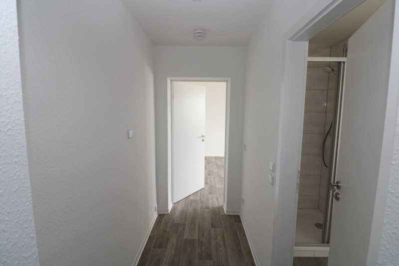 Familienträume XXL...große 4-RW mit 2 Badezimmern, Wanne & Dusche!!! - Flur