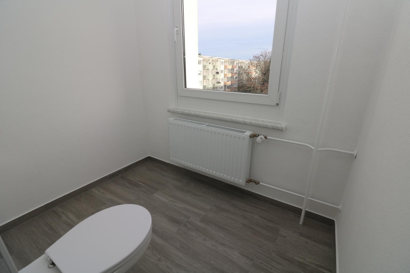 Familienträume XXL...große 4-RW mit 2 Badezimmern, Wanne & Dusche!!! - Bad mit Dusche