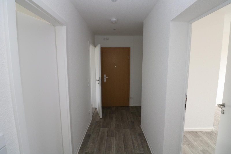 Familienträume XXL...große 4-RW mit 2 Badezimmern, Wanne & Dusche!!! - Flur