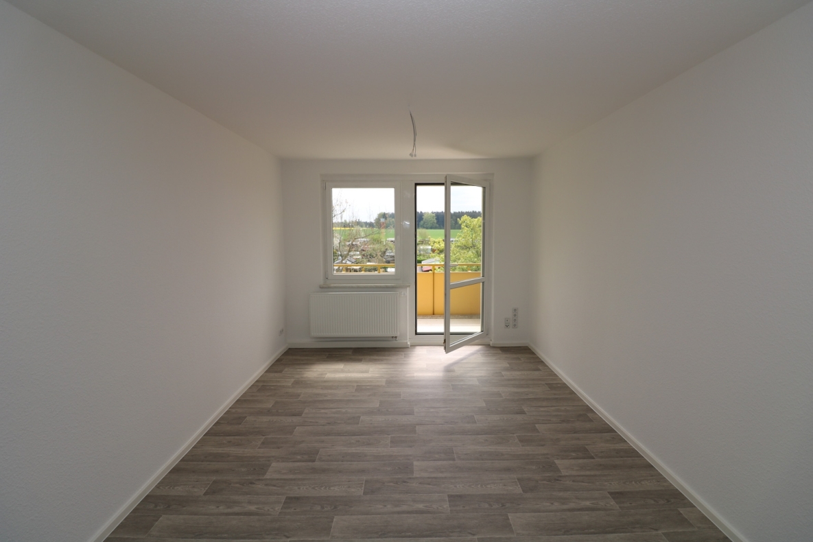 Flieg mit mir zu den Sternen…helle 3-RW mit Wanne u. Balkon!!! - Beispiel Wohnzimmer